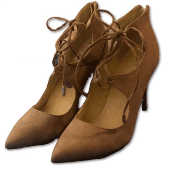 𝑁𝑢𝑑𝑒 𝐻𝑒𝑒𝑙𝑠 - Picture 3 of 5